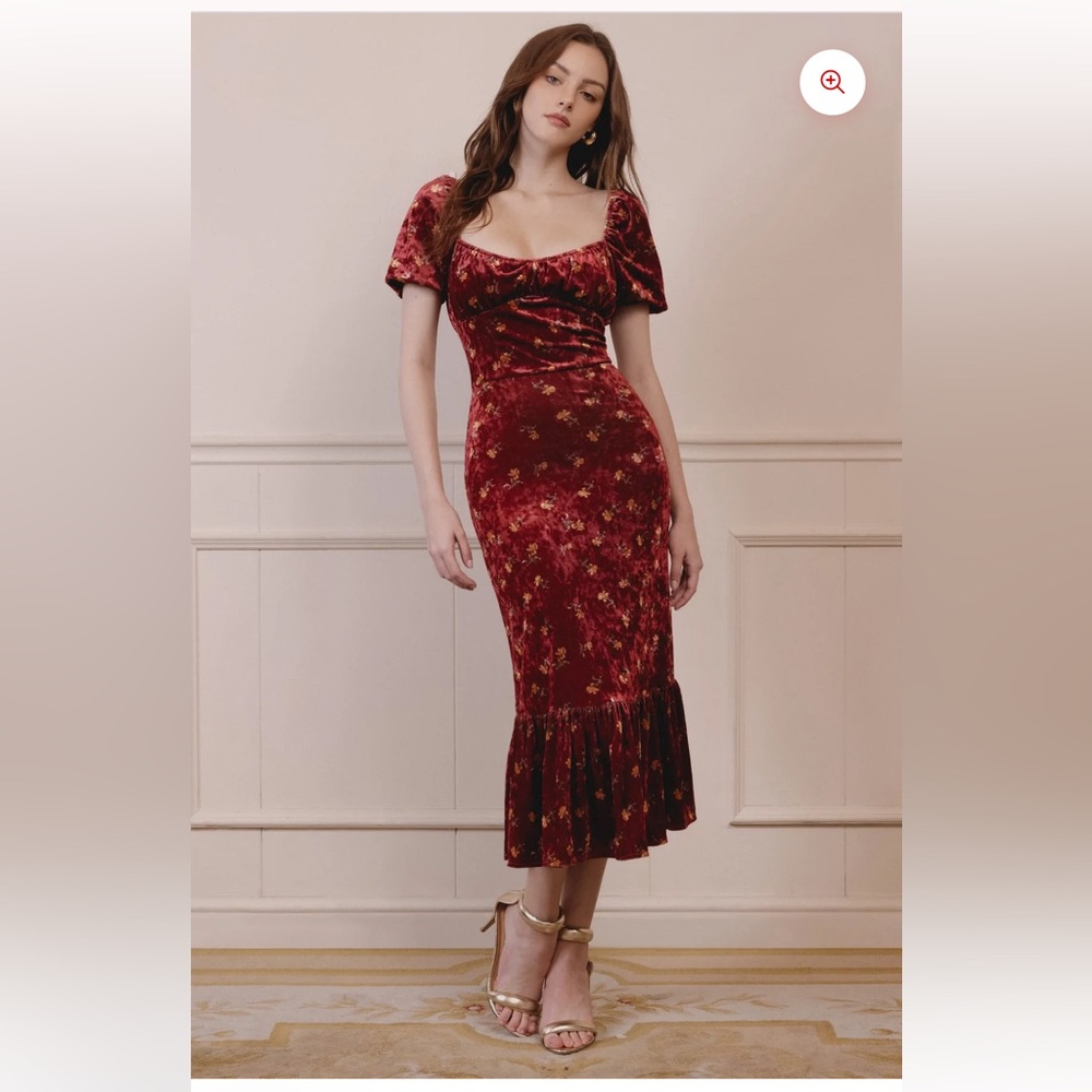LAIT Brielle Floral Velvet Midi Dress in Burgundy Red